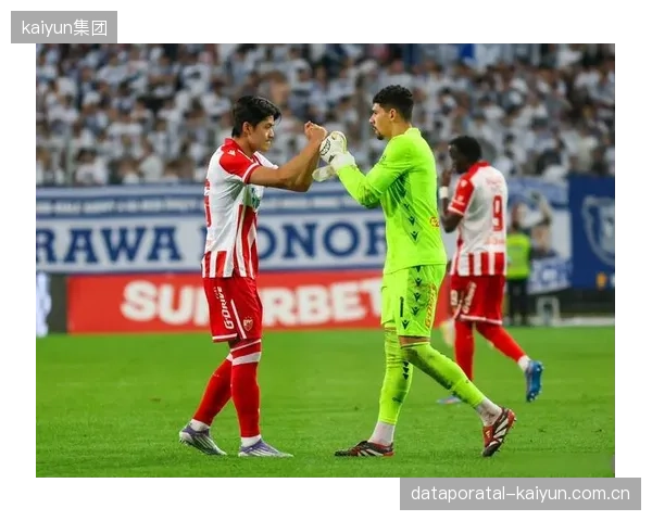 旅欧球员构成球队战术基石，五大联赛经验助力球队应对不同风格对手。